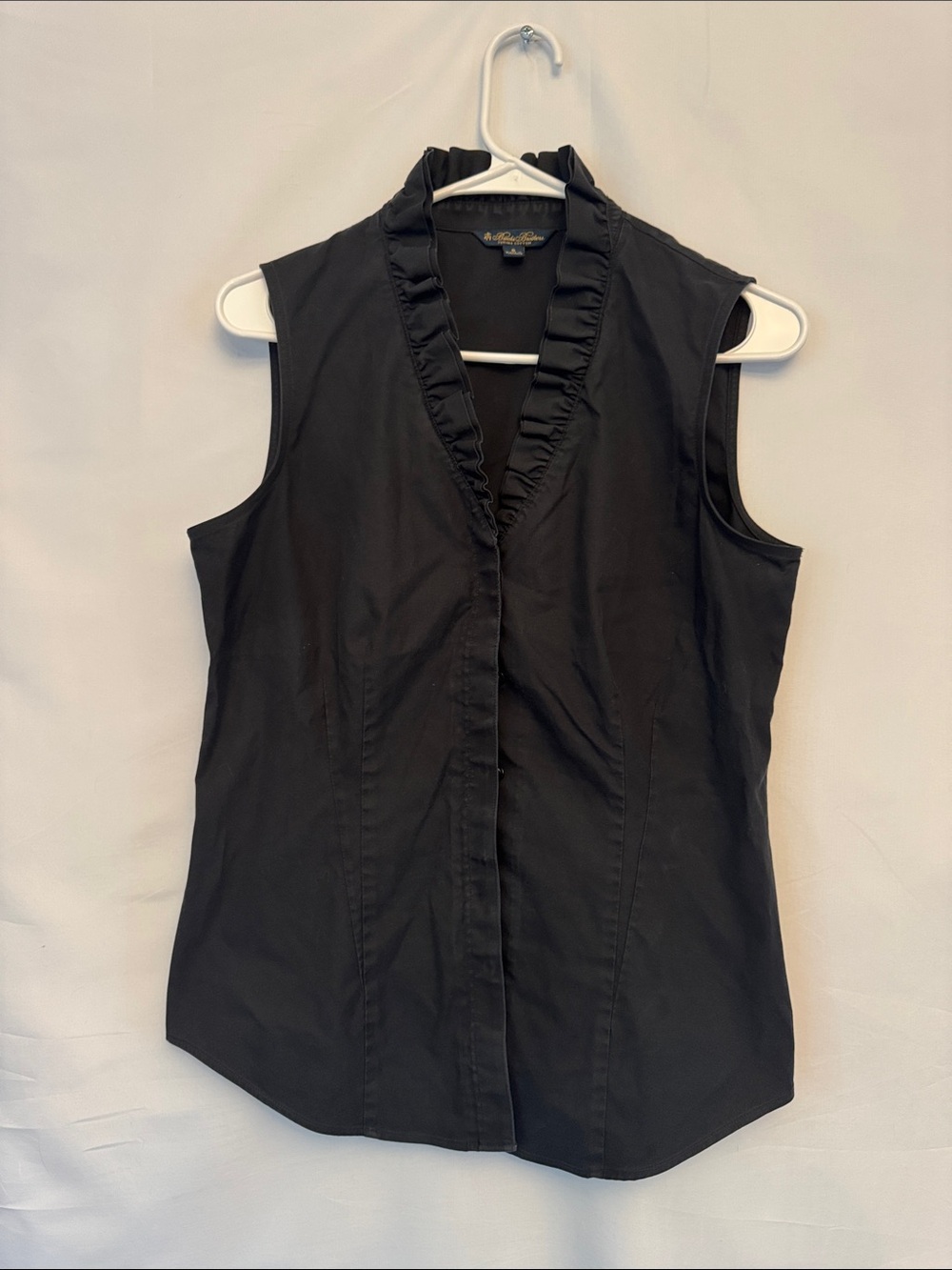 Brooks Brothers Sleeveless Ruffle-Trim Button-Up Blouse in Black Women’s Size 6